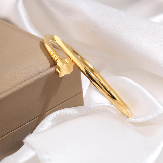 New love four-leaf clover nail bracelet stainless steel bangle