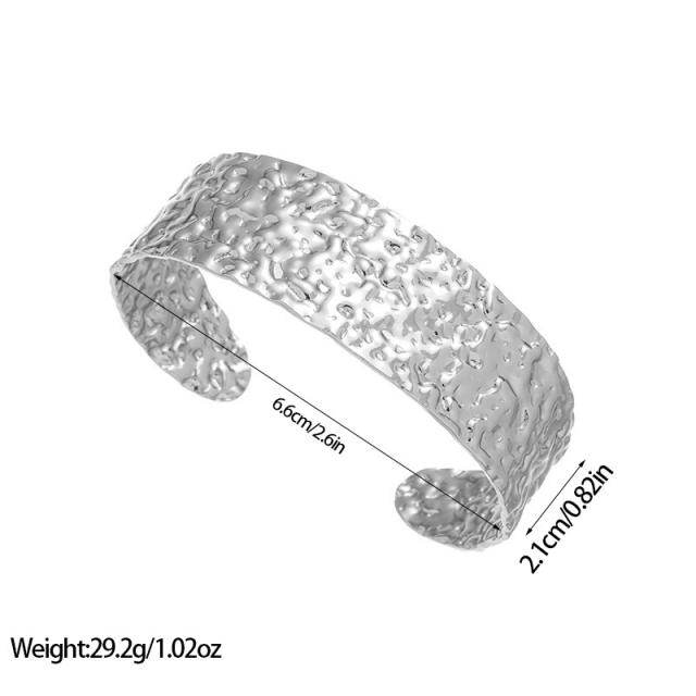 Exaggerated Gold-Plated Non-Fading flower leaf hammer pattern bangle bracelet arm bangle