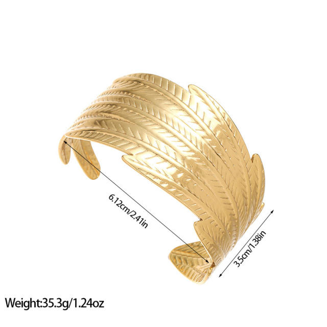 Exaggerated Gold-Plated Non-Fading flower leaf hammer pattern bangle bracelet arm bangle