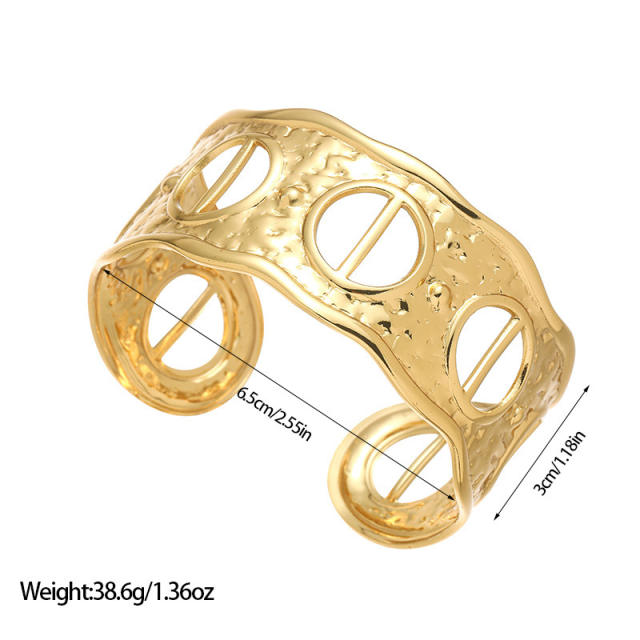 Exaggerated Gold-Plated Non-Fading flower leaf hammer pattern bangle bracelet arm bangle