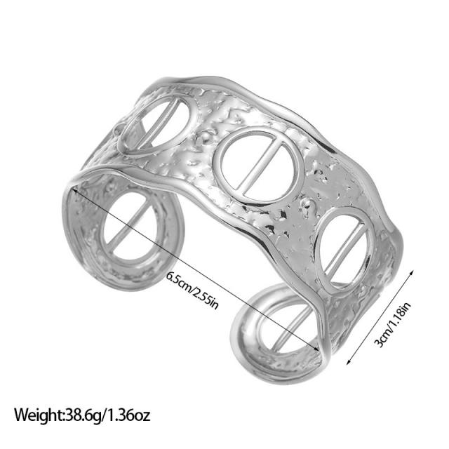 Exaggerated Gold-Plated Non-Fading flower leaf hammer pattern bangle bracelet arm bangle