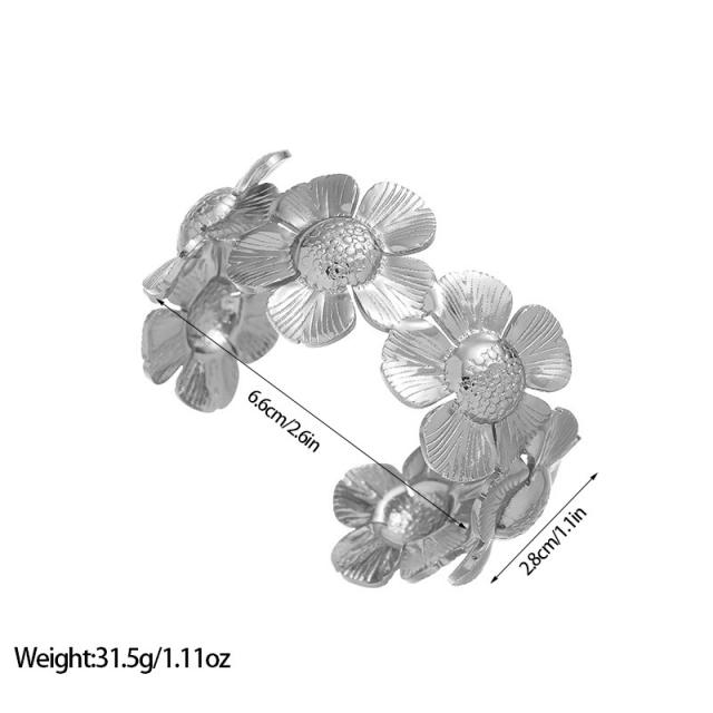 Exaggerated Gold-Plated Non-Fading flower leaf hammer pattern bangle bracelet arm bangle