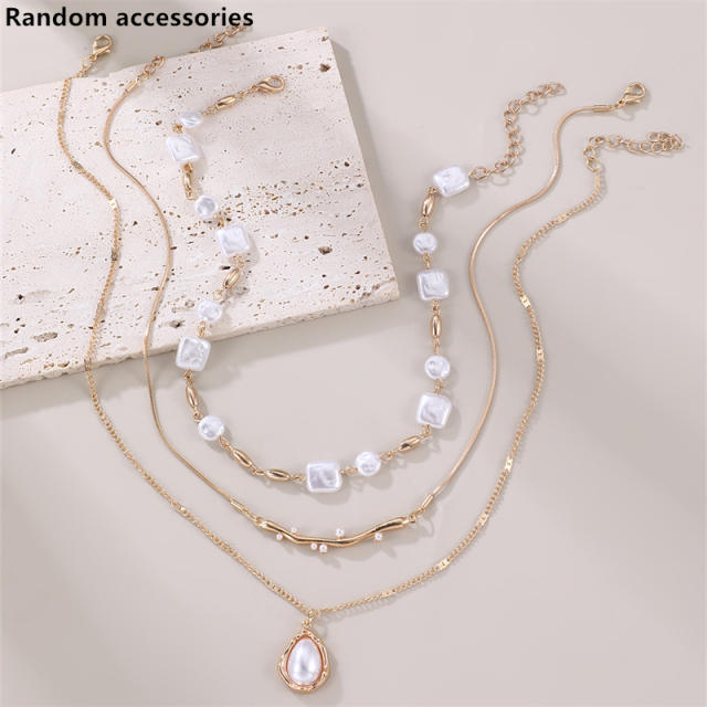 Simple Asymmetrical Geometric Round Square Inlaid Pearl Chain Multi-Layered Necklace for Women