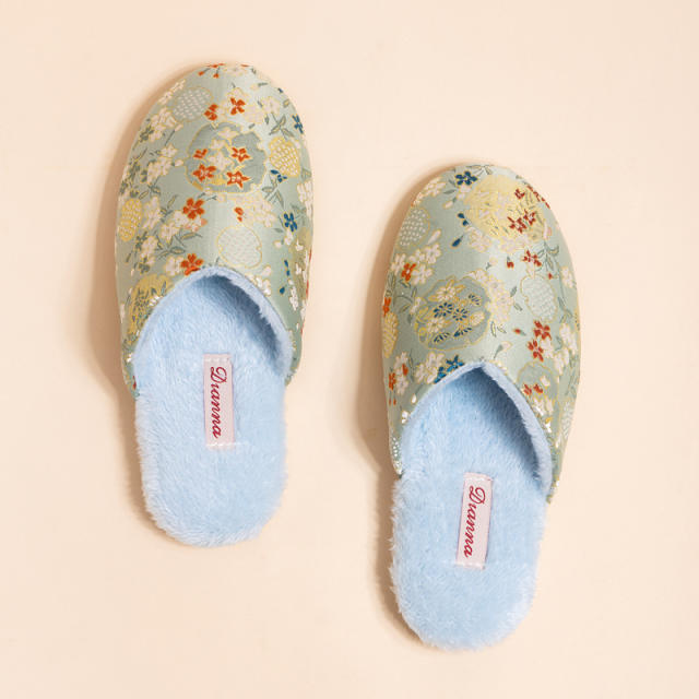 New Chinese Style Elegant Embroidered Slippers Couple Non-Slip Household Indoor Home Slippers