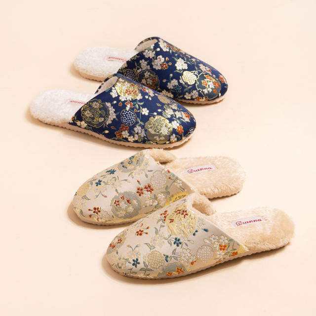 New Chinese Style Elegant Embroidered Slippers Couple Non-Slip Household Indoor Home Slippers