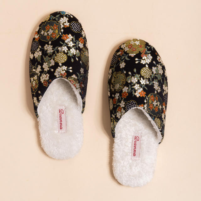 New Chinese Style Elegant Embroidered Slippers Couple Non-Slip Household Indoor Home Slippers