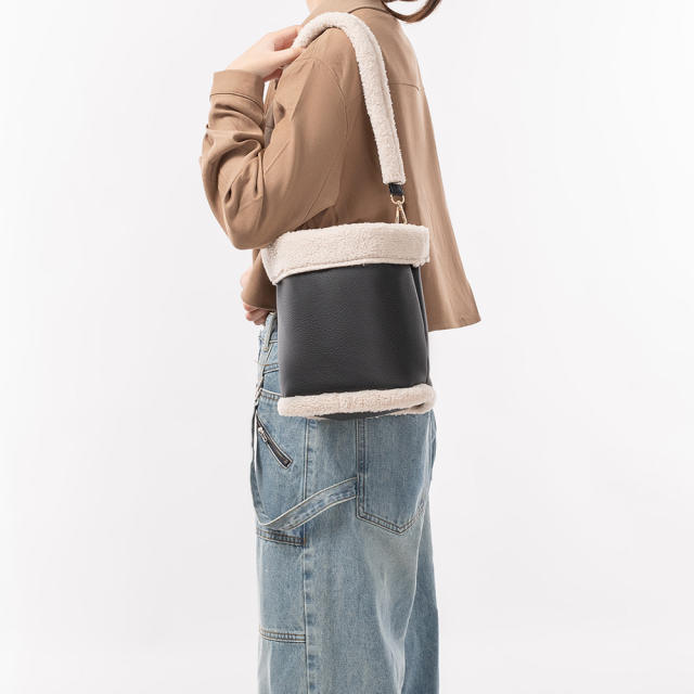 Vintage Bucket Bag Autumn Winter Plush Handbag
