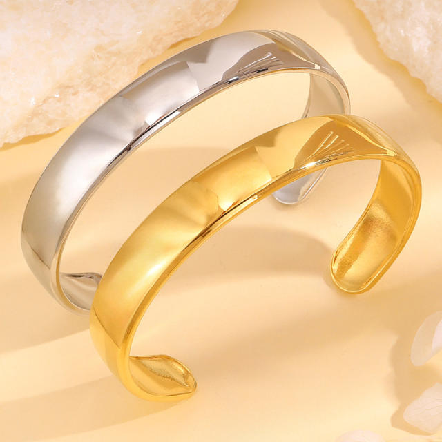 18KG smooth design cuff bangle stainless steel bracelet