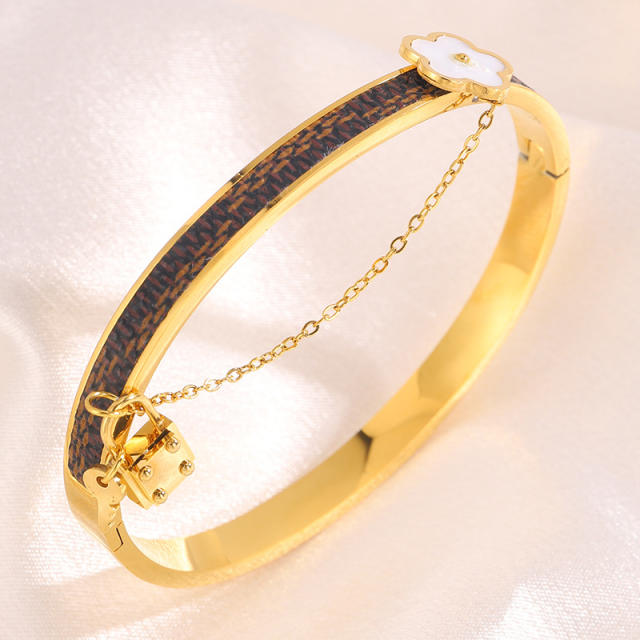 18KG classic mother shell flower padlock charm stainless steel bangle bracelet