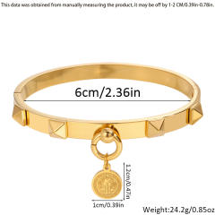 18KG punk trend rivet heart charm stainless steel bangle bracelet