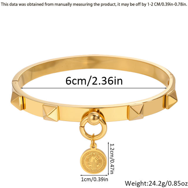 18KG punk trend rivet heart charm stainless steel bangle bracelet