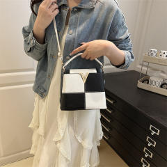 Fashion Commuter Handbag 2025 New Color-Blocking Simple Texture handbag bucket bag