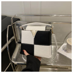 Fashion Commuter Handbag 2025 New Color-Blocking Simple Texture handbag bucket bag
