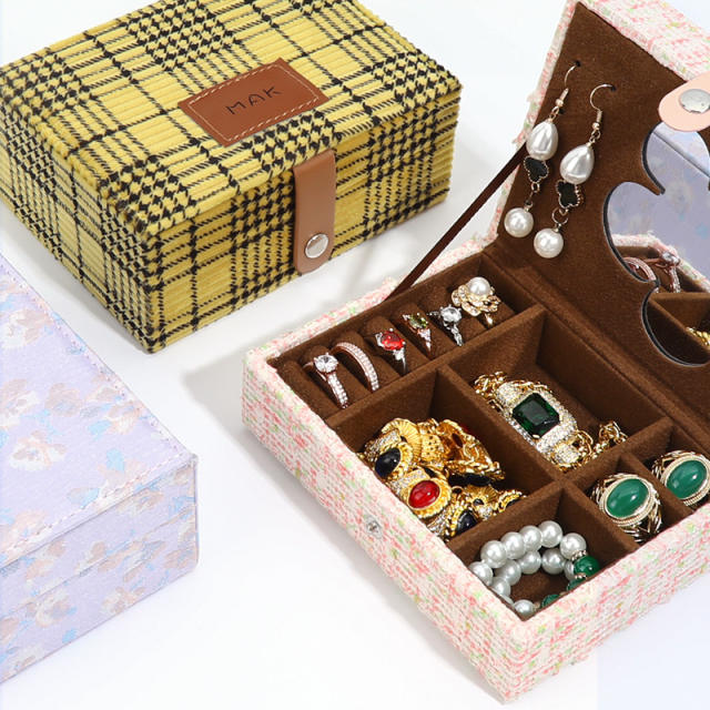 Portable flip jewelry box storage box with mirror snap jewelry storage box