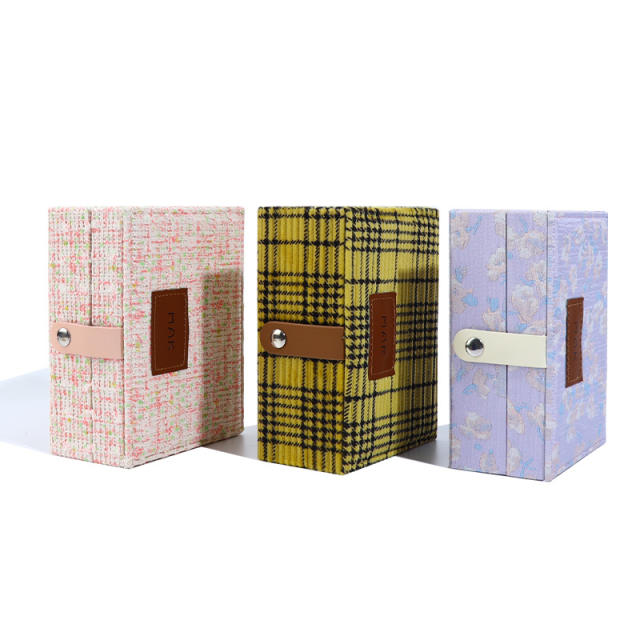 Portable flip jewelry box storage box with mirror snap jewelry storage box