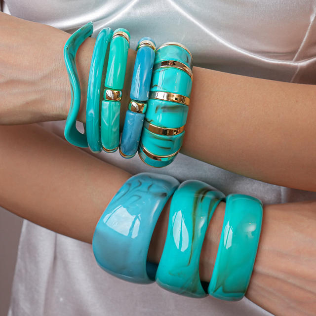 Turquoise Blue Irregular Geometric Resin Bracelet