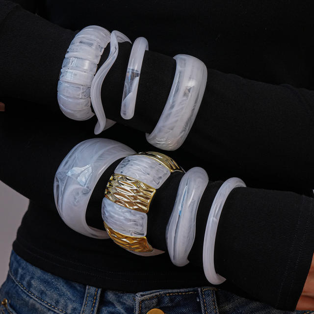 White Irregular Wide Resin Bracelet Personalized Trendy Hand Jewelry