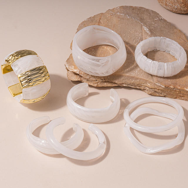 White Irregular Wide Resin Bracelet Personalized Trendy Hand Jewelry