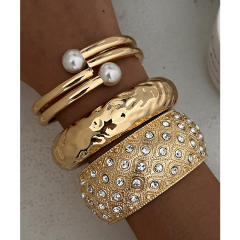 Exaggerated fashion pearl Joker bangle female personality diamond alloy bangle set