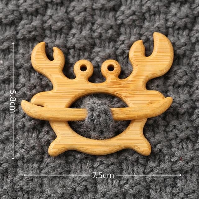 New Brooch pin with wooden animal pattern wooden animal Brooch gift