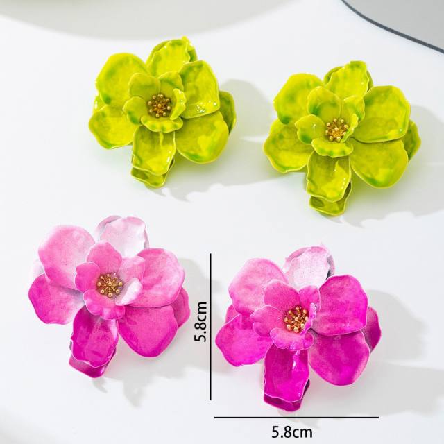 Elegant gradient pink green flower three-dimensional petal earrings