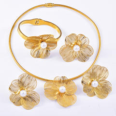 Hot-Selling Stainless Steel Jewelry Set Zircon Flower Necklace Bracelet Earrings Ring Set