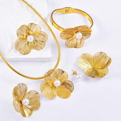 Hot-Selling Stainless Steel Jewelry Set Zircon Flower Necklace Bracelet Earrings Ring Set