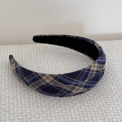 Autumn winter classic plaid pattern padded headband