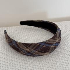 Autumn winter classic plaid pattern padded headband