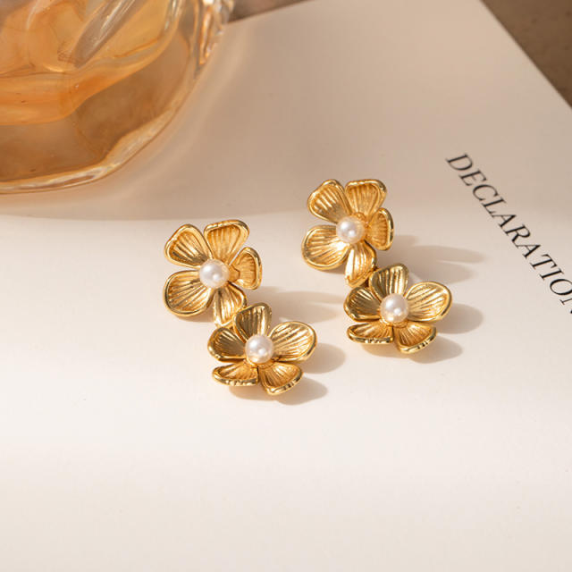Hott sale gold color flower butterflly pearl inlaid stainless steel earrings