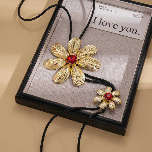 Vintage big metal flower long necklace
