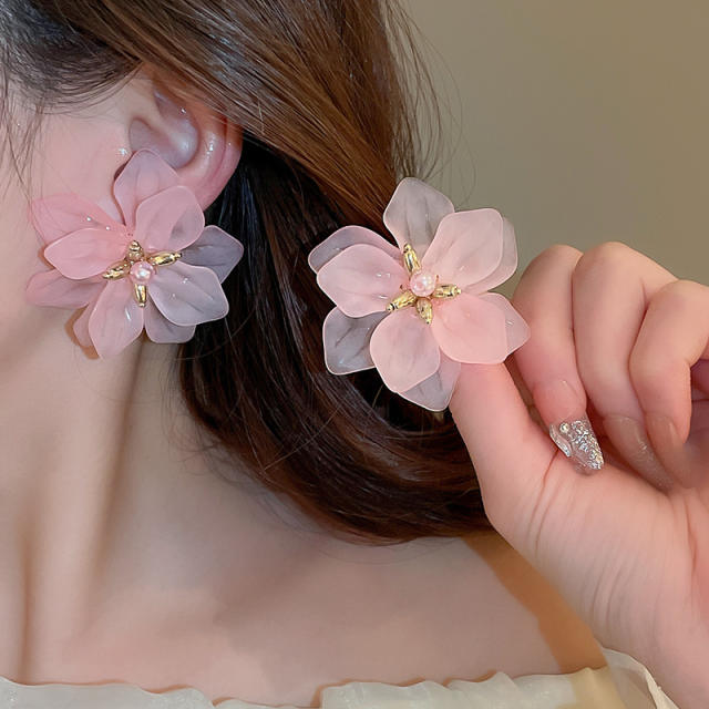 Sweet Simple Acrylic Flower Silver Pin Earrings