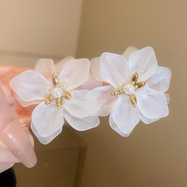 Sweet Simple Acrylic Flower Silver Pin Earrings