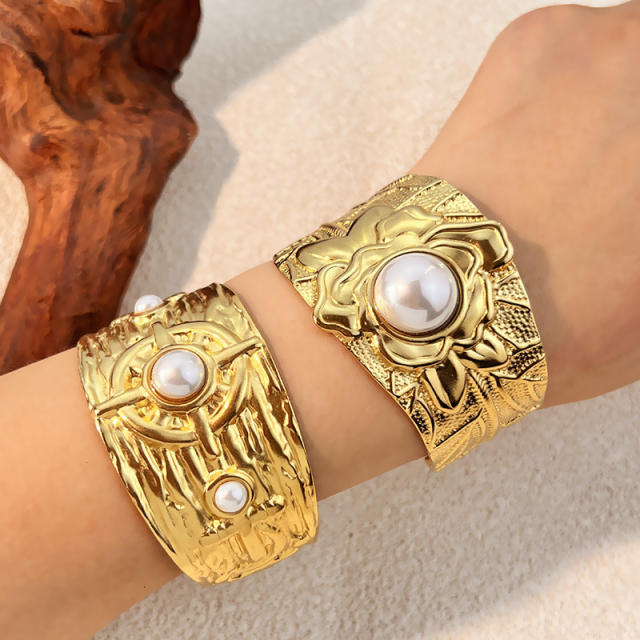 Vintage hammer pattern imitation pearl inlaid stainless steel cuff bangle wide bangle bracelet