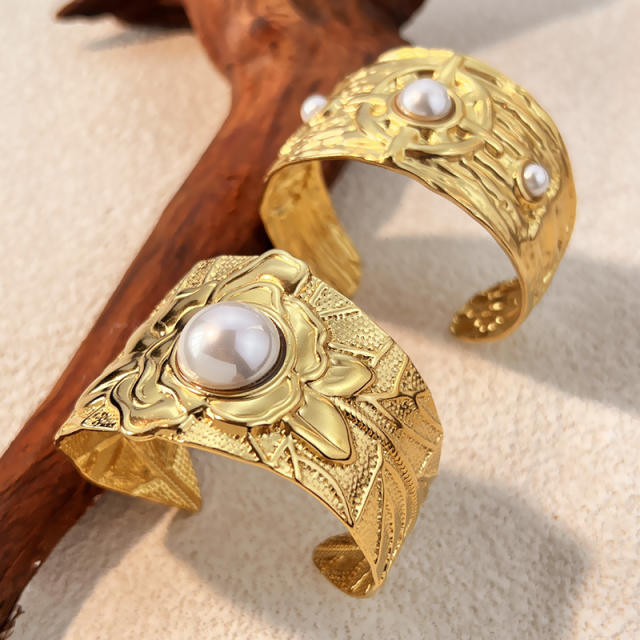 Vintage hammer pattern imitation pearl inlaid stainless steel cuff bangle wide bangle bracelet