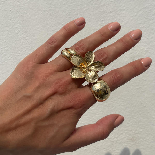 INS style pearl hollow irregular ring retro diamond alloy flower joint ring