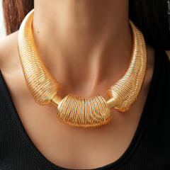 Geometric metal design chunky choker necklace