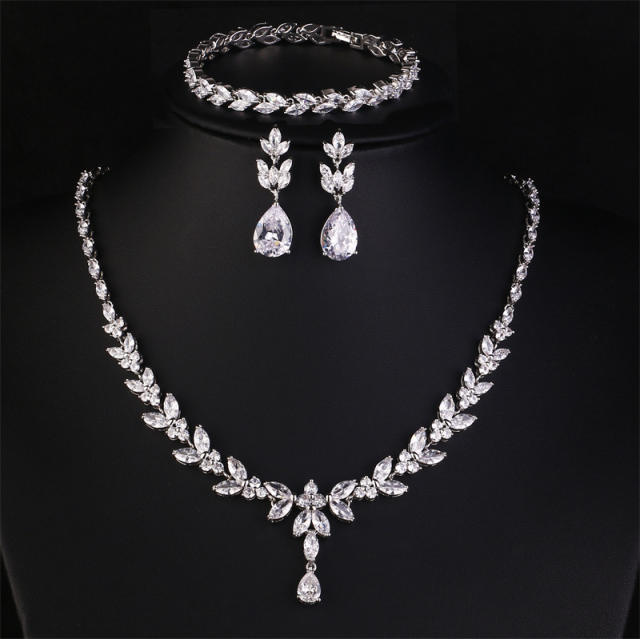 Luxury Sense Zircon Necklace Earrings Two-piece Bride Wedding Set