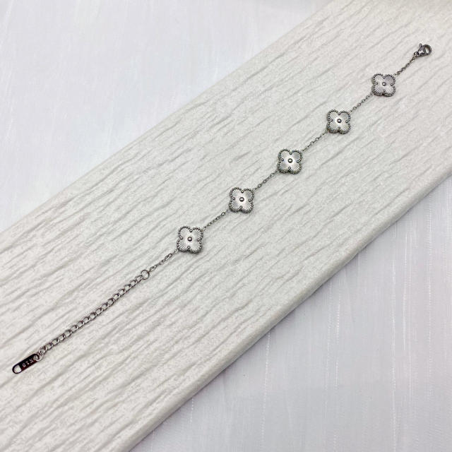 13mm high quality non-fading stainless steel four-leaf clover bracelet for women
