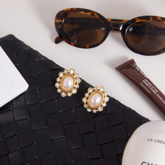 18KG vintage oval shape pearl stainless steel earrings diamond earrings