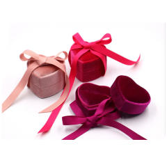 Heart shape velvet ring box pendant box with ribbon