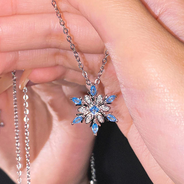 Hot sale blue diamond snowflake pendant copper necklace