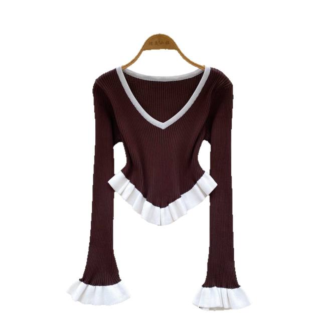 Contrasting Stripesd Knitwear Autum Ruffled Hem Bell Sleeves Slim Fit Outer Bottoming Tops