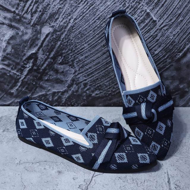 Plus size light pointed beanie women's shoes comfortable non-slip women's shoes