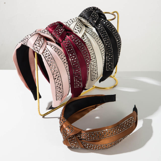 Baroque satin material knotted headband
