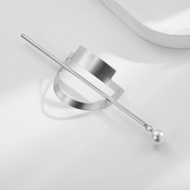 Alloy geometric smooth hairpin with irregular pattern pearl hair bun