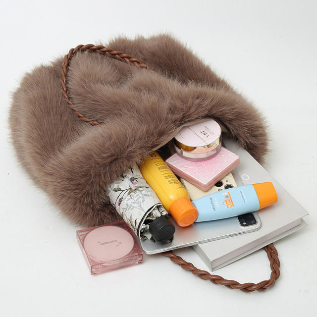 New Autumn Winter Fluffy Bag Women's Portable Shoulder Bag Large Capacity Crossbody Bag Tote Fluffy Bag