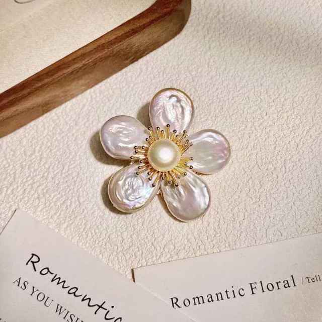 Baroque Pearl Flower Brooch for Women Elegant Socialite Brooch Pin  Pearl Brooch Accessory