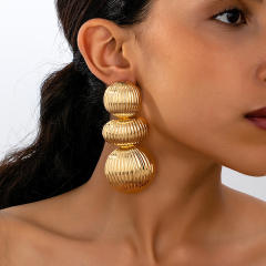 Vintage chunky frosted striped ball bead alloy earrings for women