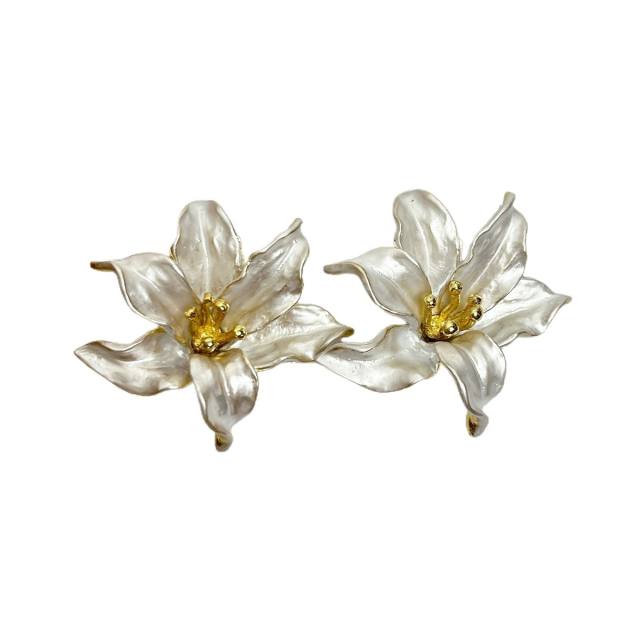 Three-Dimensional Large Flower Exaggerated Stud Earrings